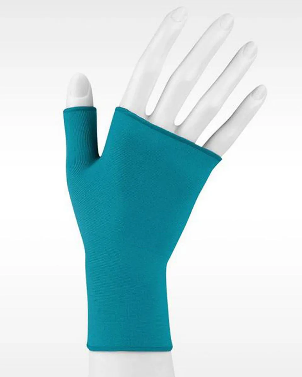 Juzo Soft 2001AC Dream Gauntlet with Thumb Stub 20-30mmHg - Seasonal Colors