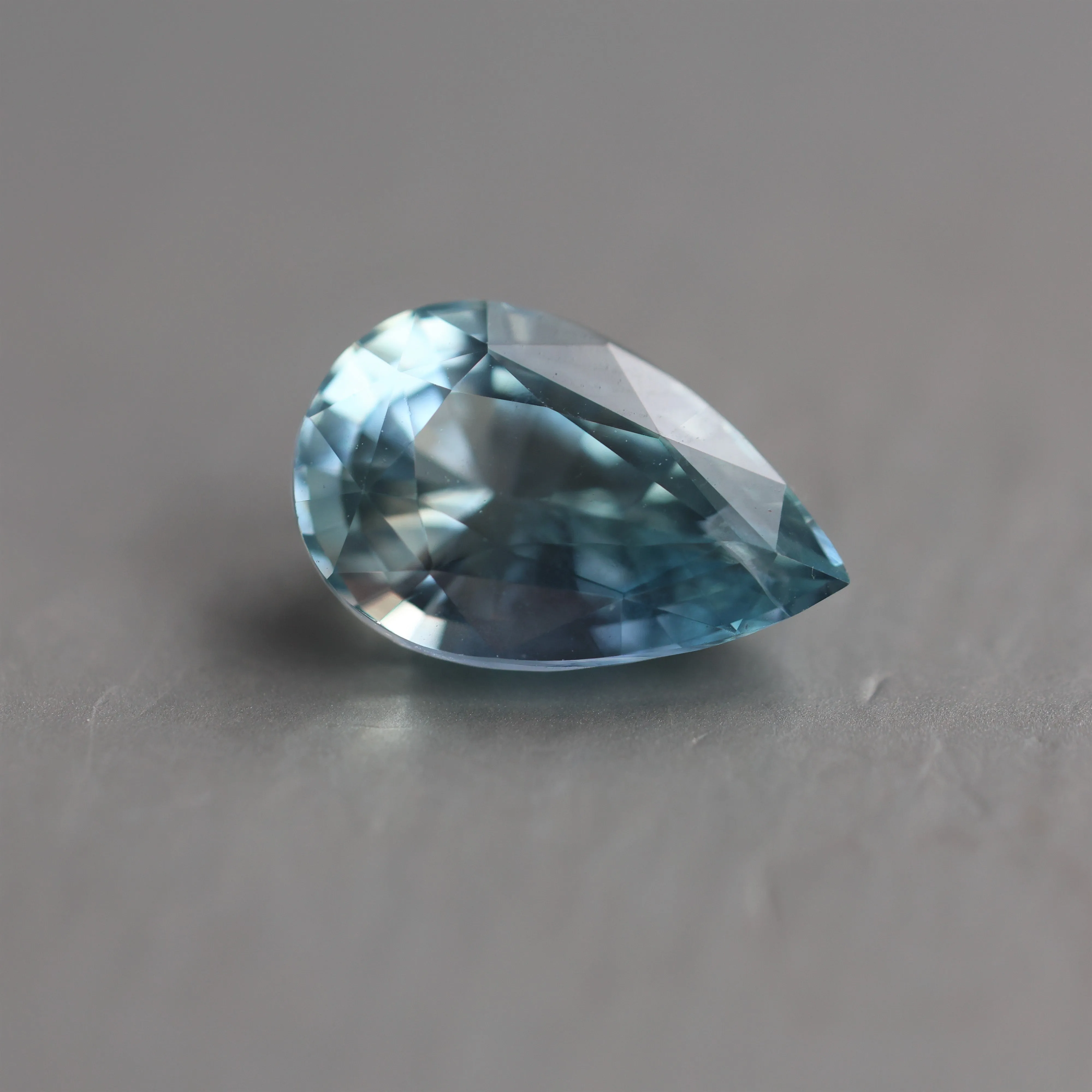 Loose 2.59 Ct Pear Teal Sapphire