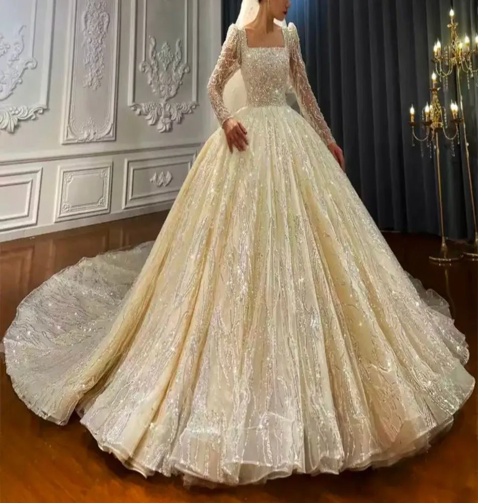 Elegant Luxury Vintage-Inspired Wedding Gown