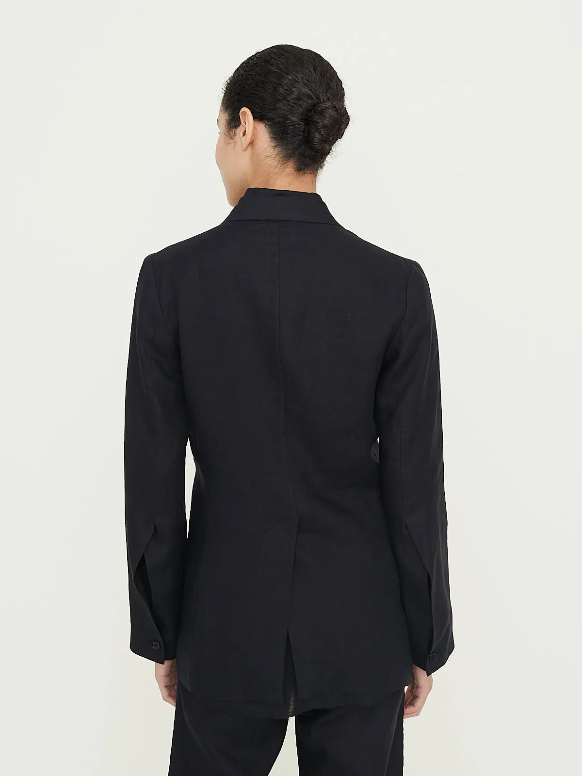 No. 206 Solbiati Fine Linen Jacket in Black