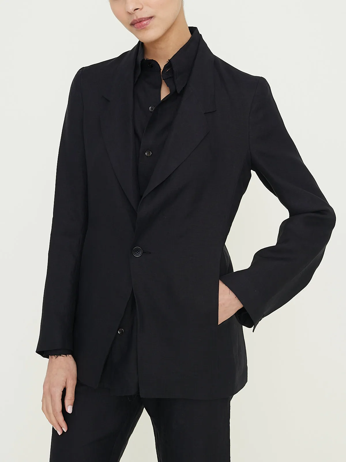 No. 206 Solbiati Fine Linen Jacket in Black