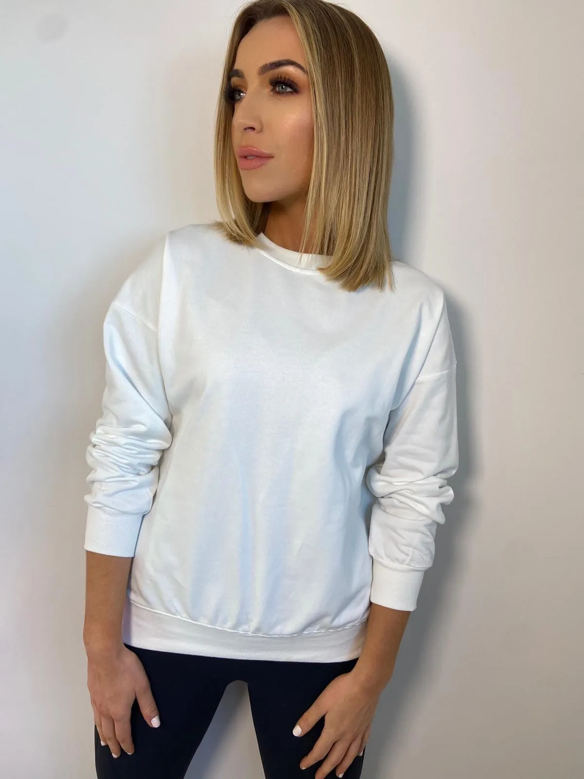 THE BASIC SWEATER - WHITE